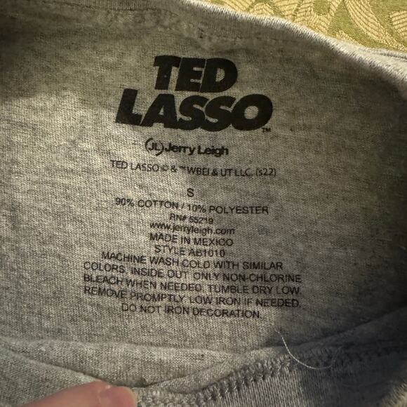 TED LASSO “I Believe in Believe” Team Lasso  Gray T-Shirt Tee Size Small - Picture 3 of 3